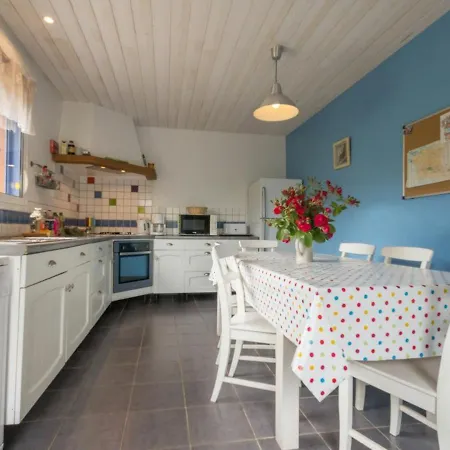 Familial Au Coeur De La Vallee Du Don Avec Jardin Clos, Activites Et Equipements Complets - Fr-1-306-1107 Holiday home *