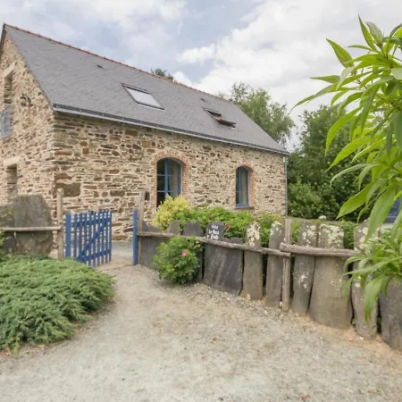 Holiday home Familial Au Coeur De La Vallee Du Don Avec Jardin Clos, Activites Et Equipements Complets - Fr-1-306-1107